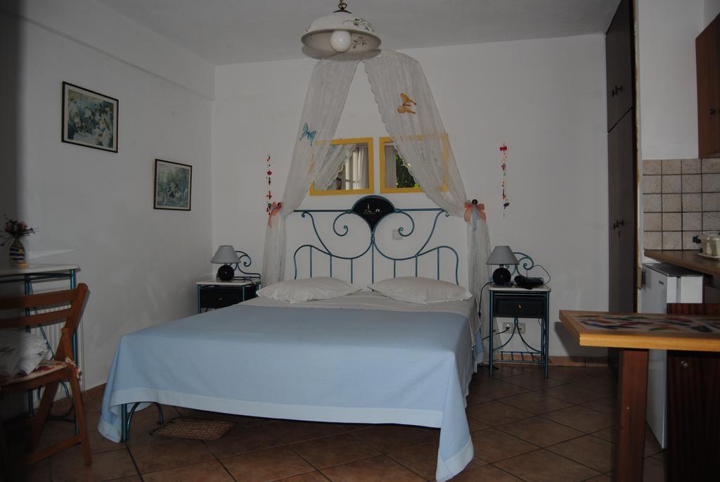 Aparthotel Meltemi à Batsi Extérieur photo