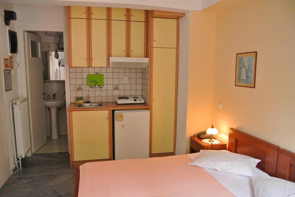 Aparthotel Meltemi à Batsi Extérieur photo