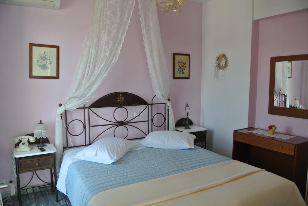 Aparthotel Meltemi à Batsi Extérieur photo