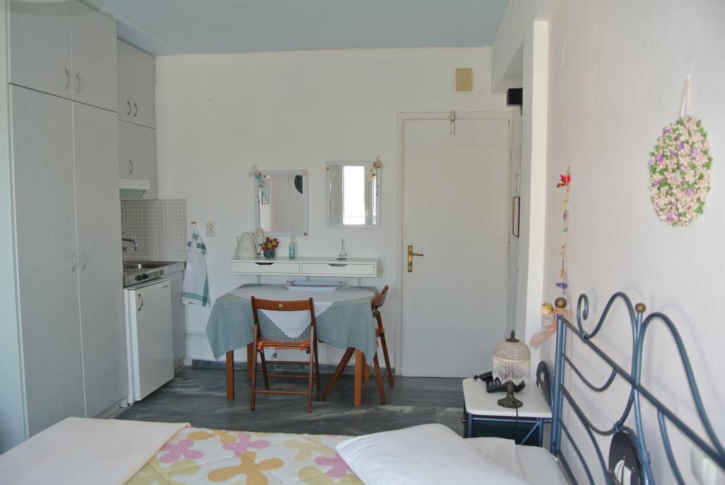 Aparthotel Meltemi à Batsi Extérieur photo